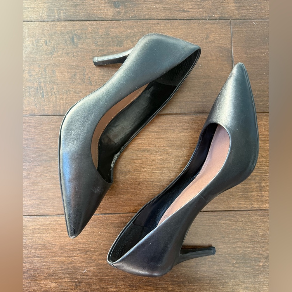 Vince Camaro Cassina pointed-toe heels US 6